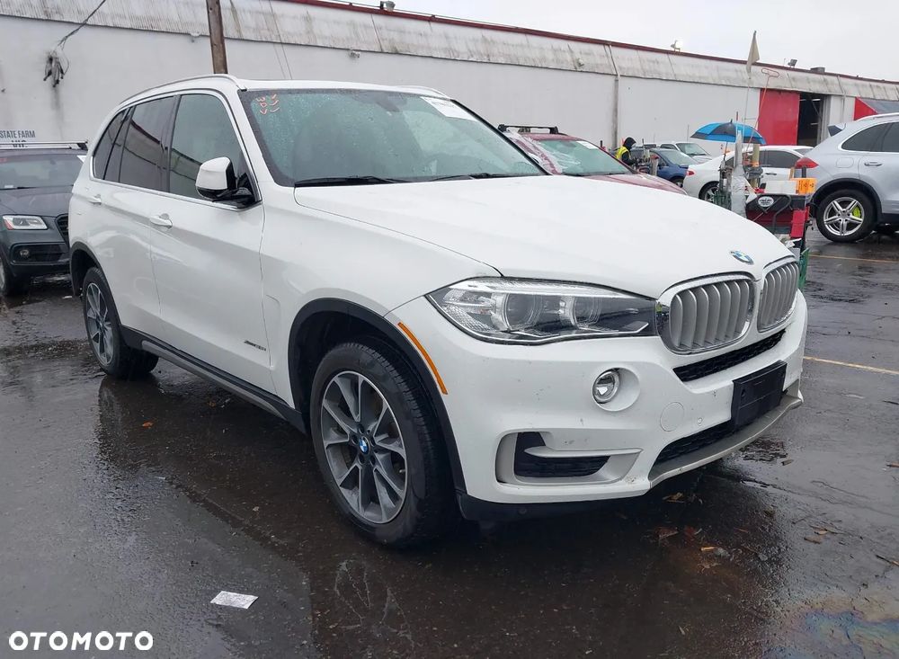 BMW X5 xDrive35i - 1