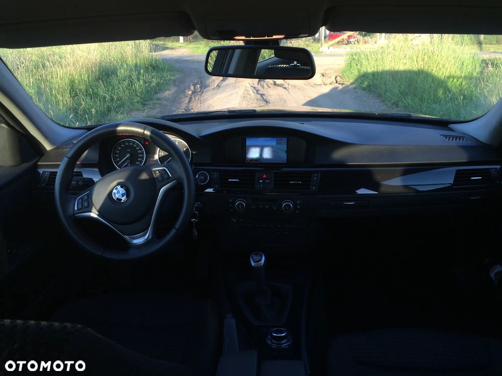 BMW Seria 3 318d DPF - 2