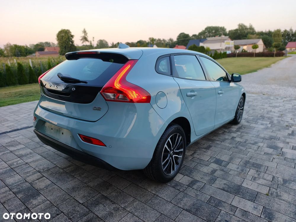 Volvo V40 D2 Drive-E Momentum - 9