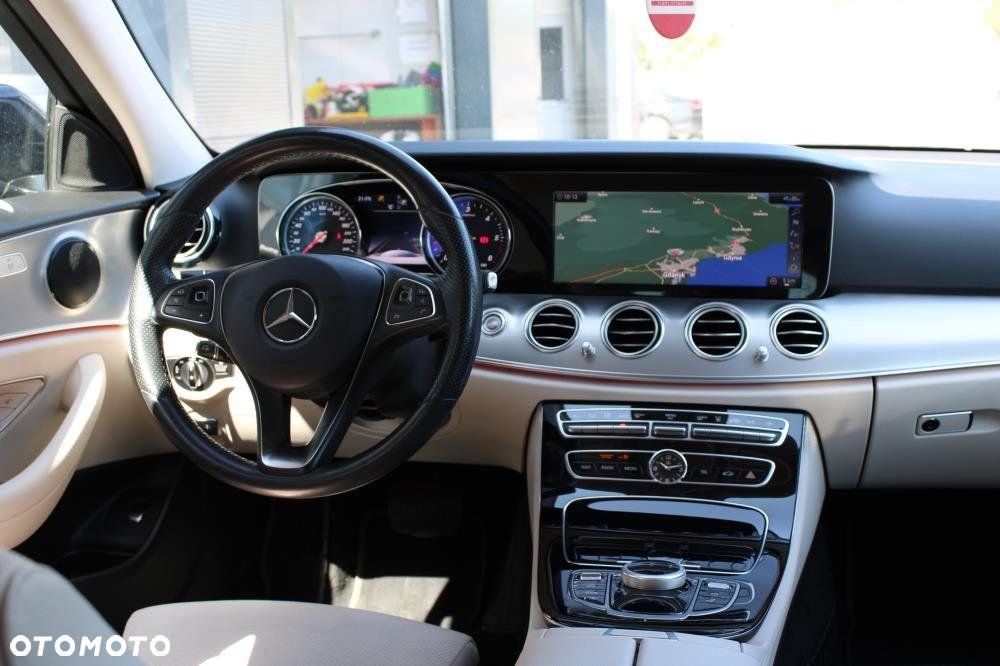 Mercedes-Benz Klasa E - 34
