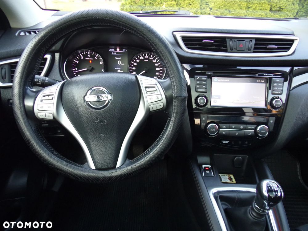 Nissan Qashqai 1.6 DIG-T N-Connecta - 27
