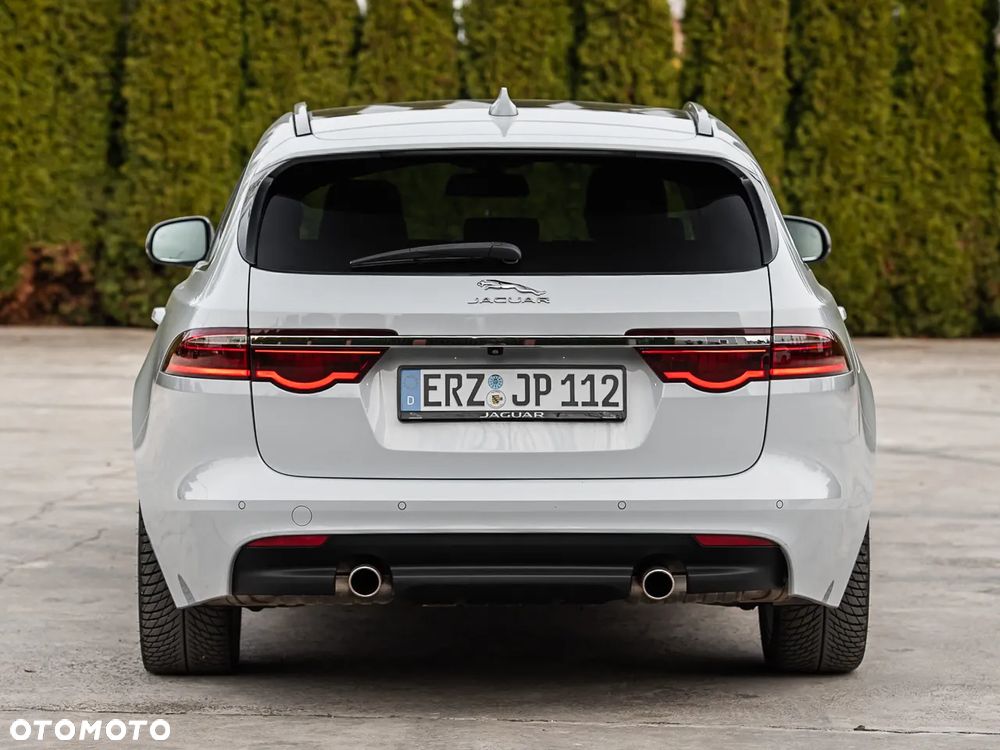 Jaguar XF - 11
