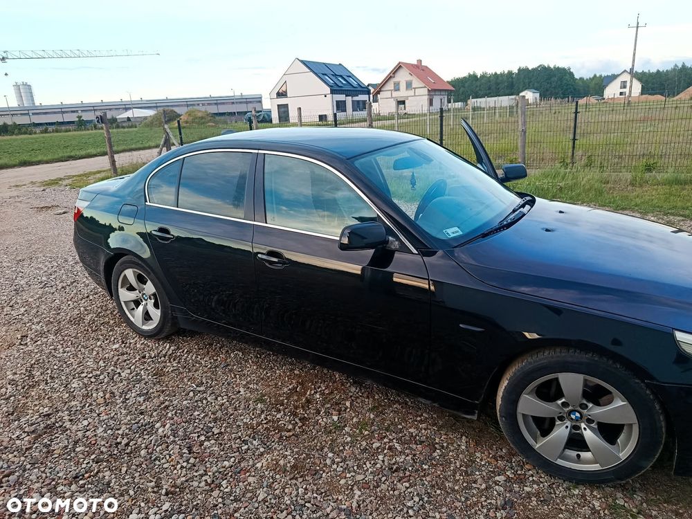 BMW E60 2005 photo 4