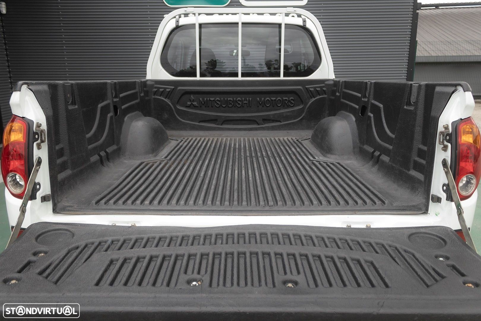 Mitsubishi L200 2.5 DI-D CS Inform AC 4WD - 20