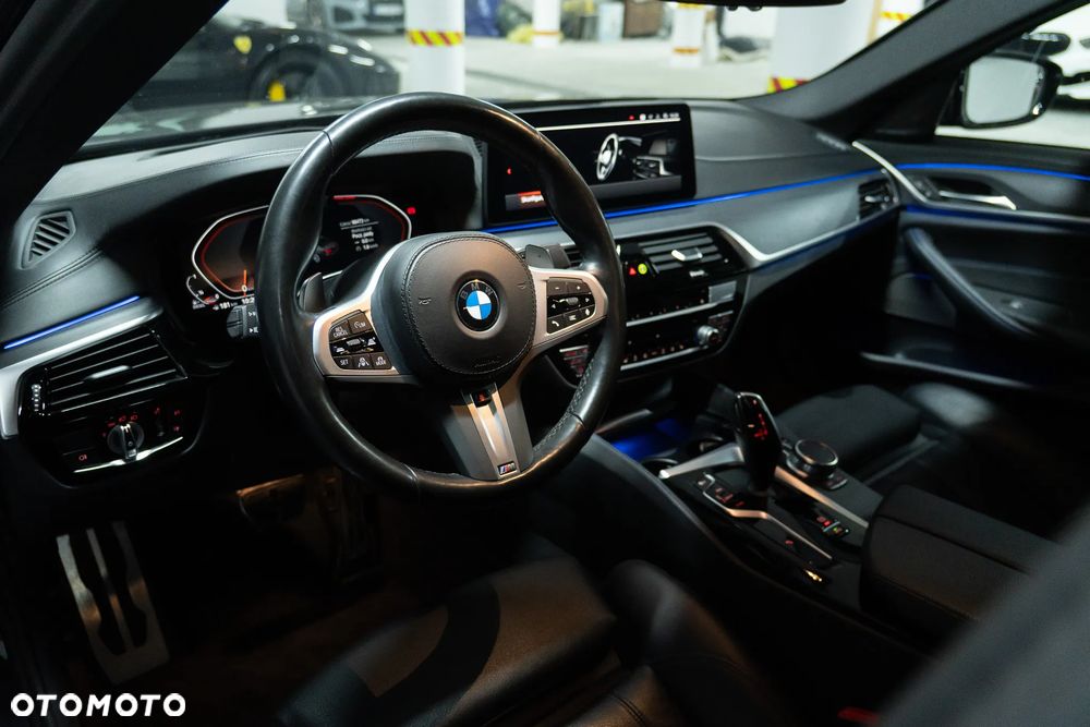 BMW Seria 5 530d xDrive M Sport Edition - 22