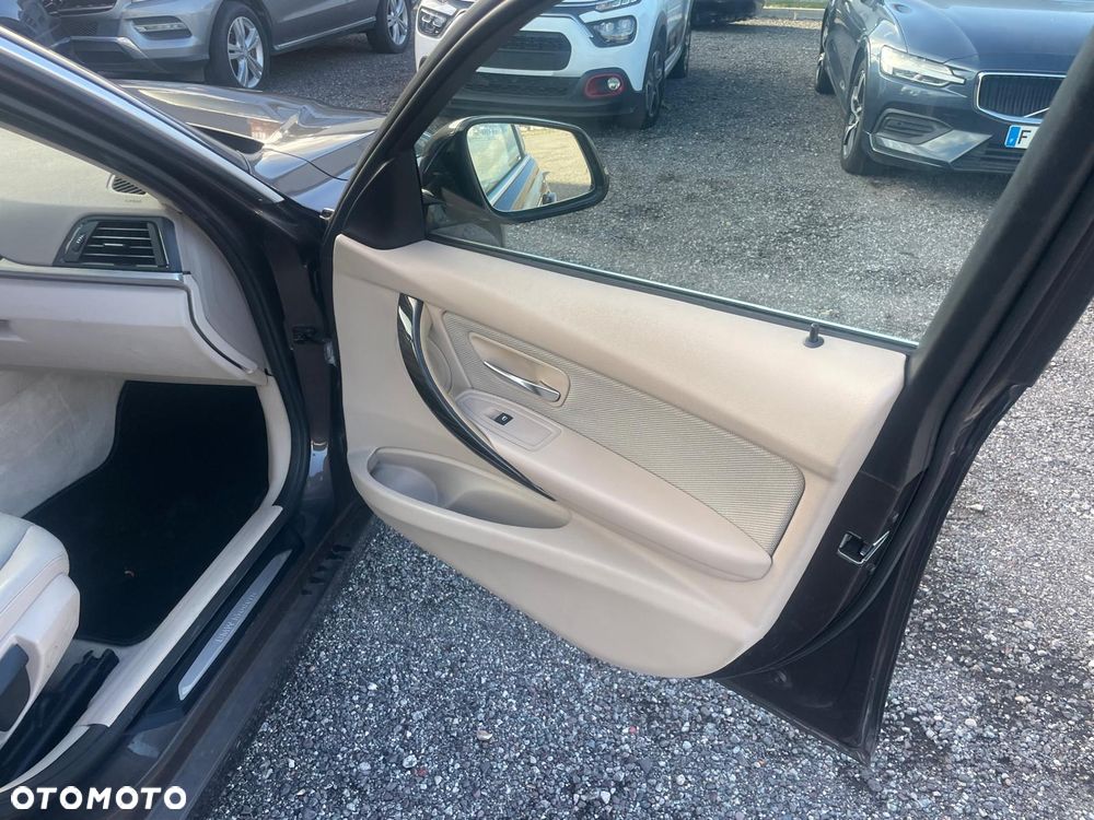 BMW Seria 3 - 21