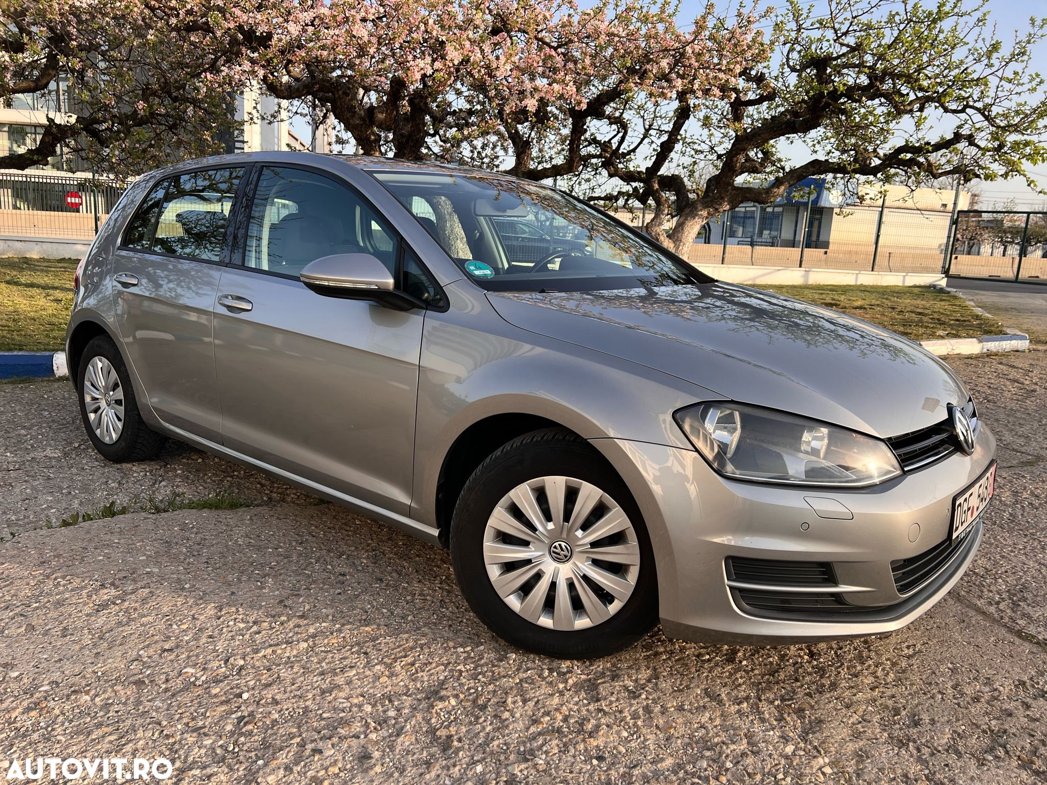 Volkswagen Golf 2.0 TDI DPF BMT DSG Comfortline - 17