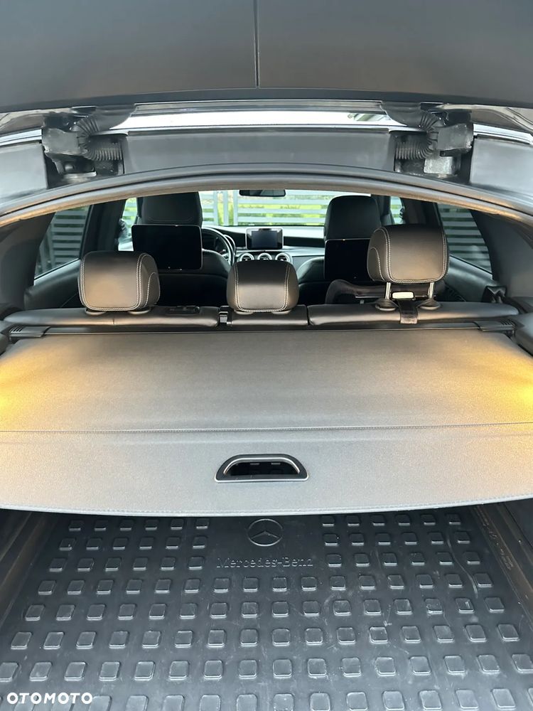 Mercedes-Benz GLC - 12
