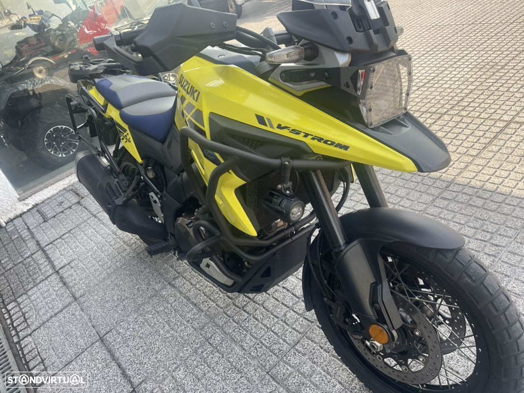 Suzuki DL 1050 - 12
