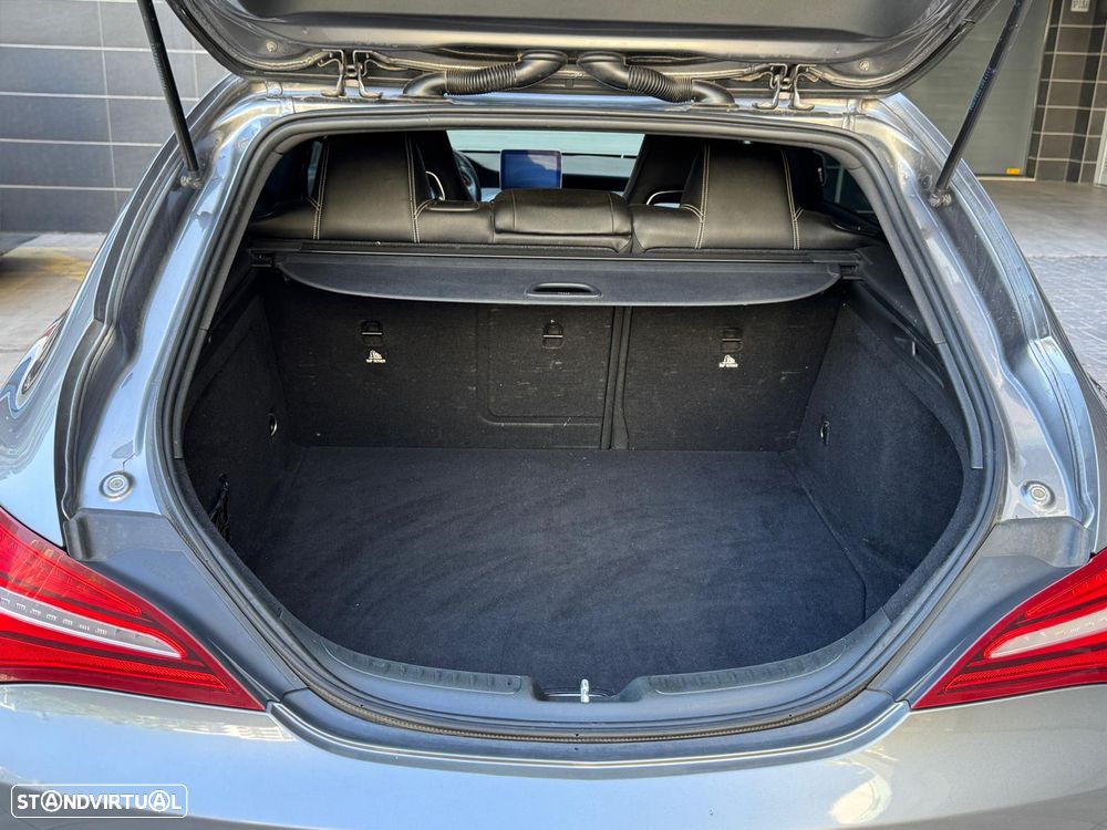 Mercedes-Benz CLA 200 d Shooting Brake AMG Line — fotografia 12