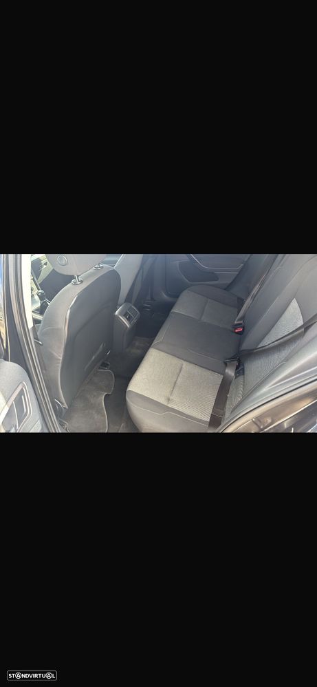 VW Golf 1.6 TDi Trendline BlueMotion - 5