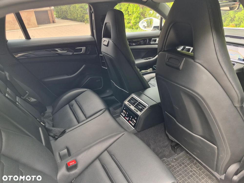 Porsche Panamera 4S - 12