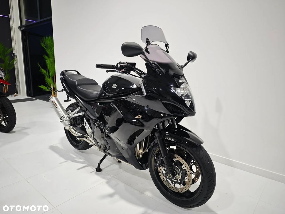 Suzuki GSX - 7