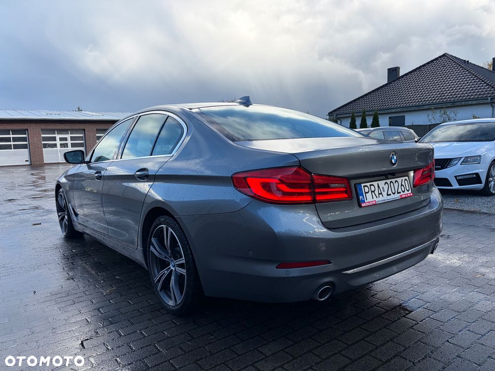 BMW Seria 5 530i GPF Luxury Line sport - 7