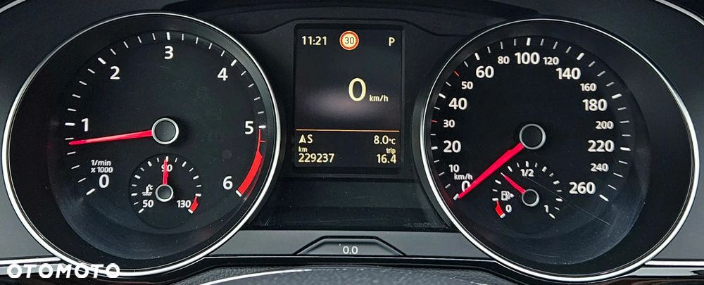 Volkswagen Passat 2.0 TDI (BlueMotion Technology) DSG Highline - 21