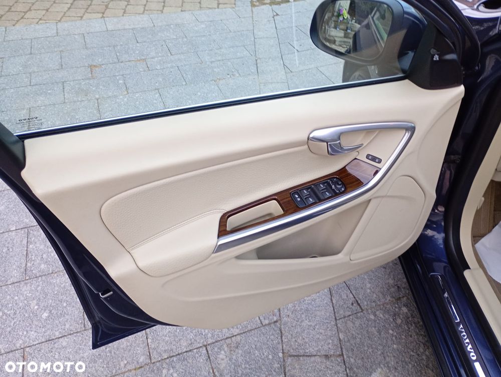 Volvo V60 T4 Edition - 28