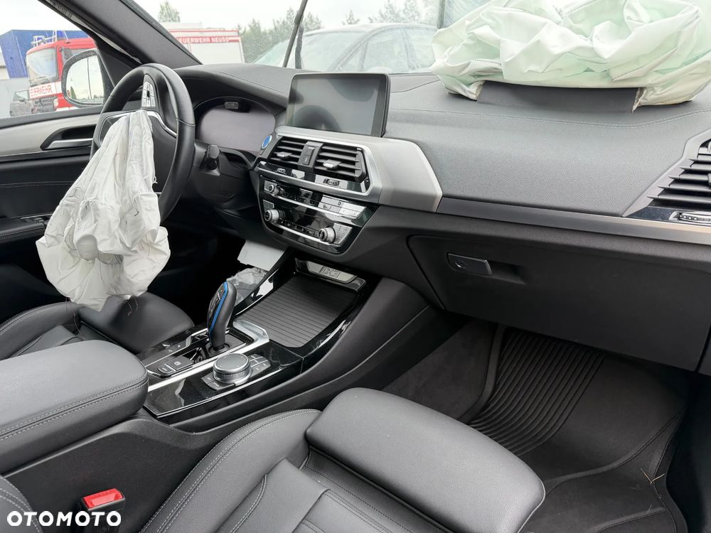 BMW iX3 Impressive - 15