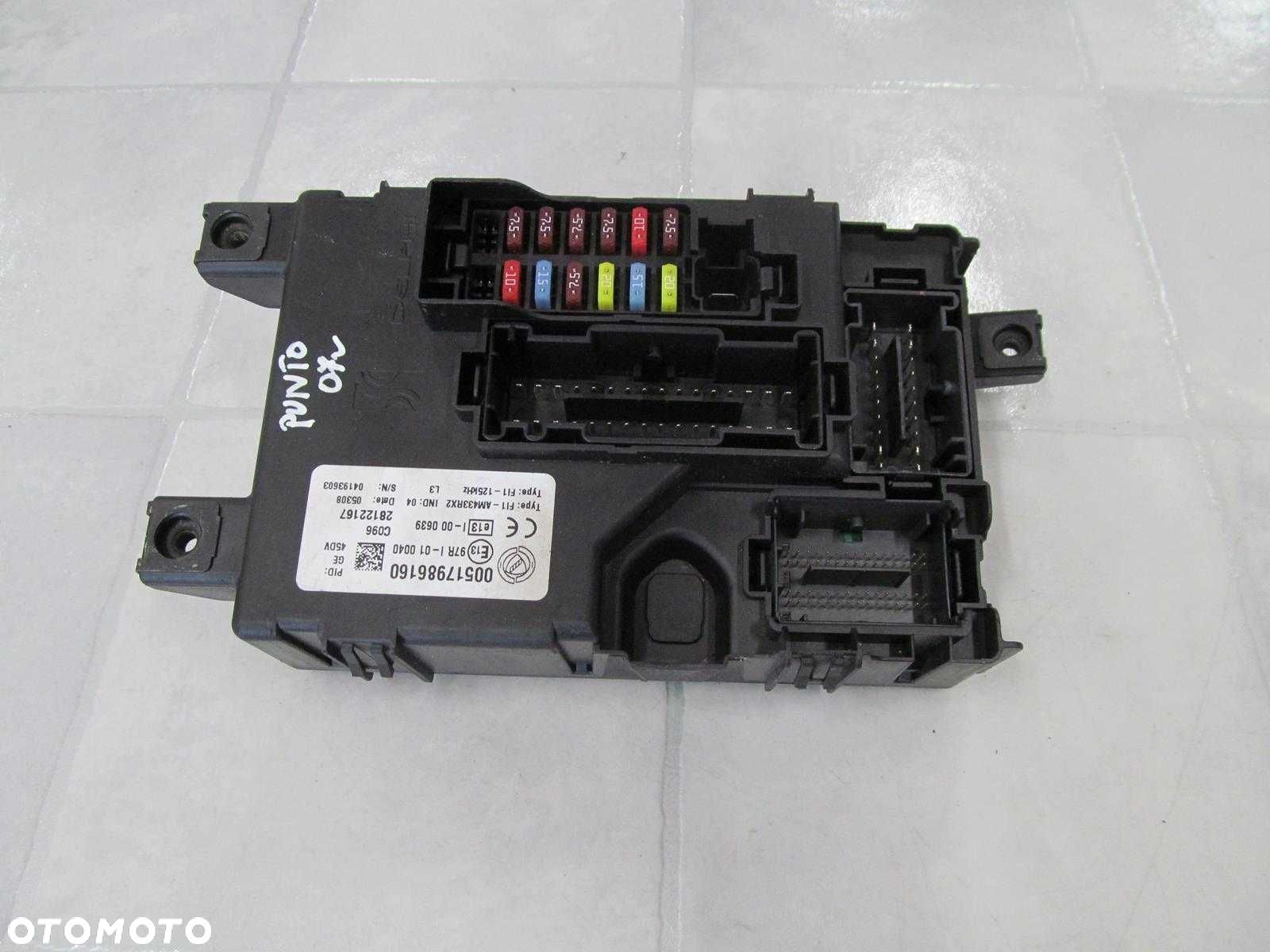 FIAT GRANDE PUNTO 05-09 SKRZYNKA BEZPIECZNIKOW 00517986160 - 1