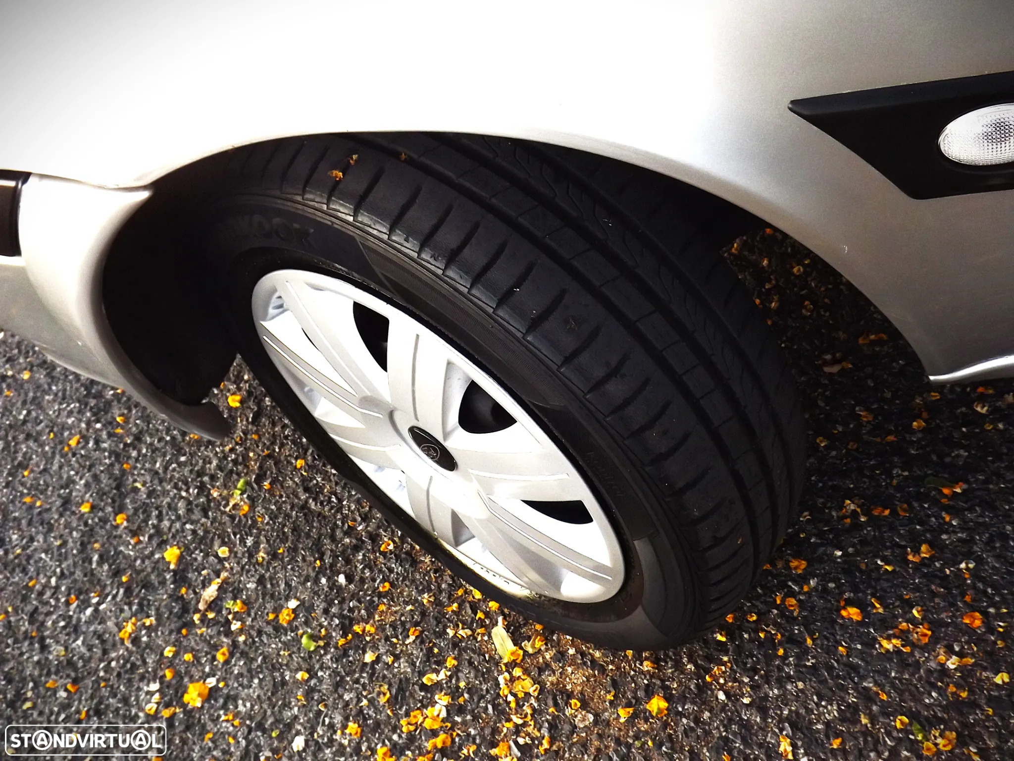 Ford Fiesta 1.25 Techno - 9