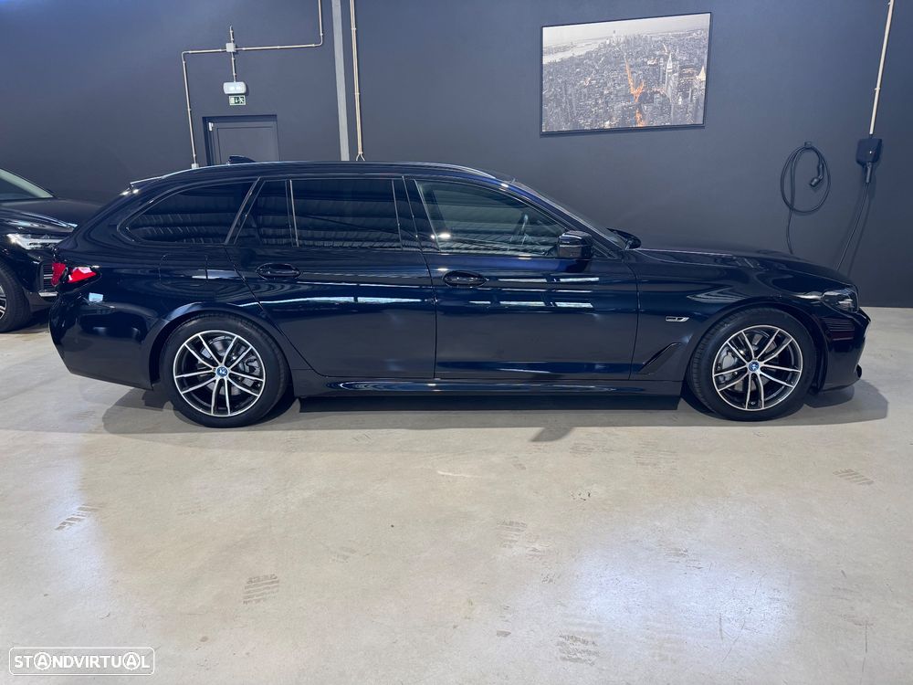 BMW 530 e Pack Desportivo M - 11