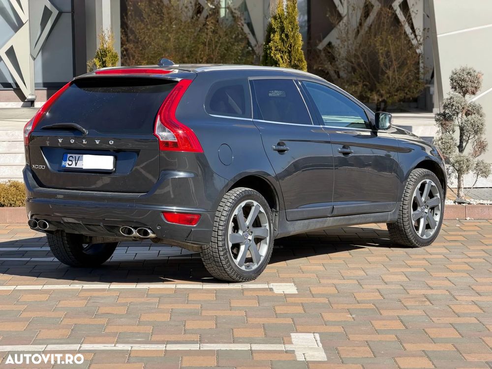 Volvo XC 60 D5 AWD Geartronic Summum - 4