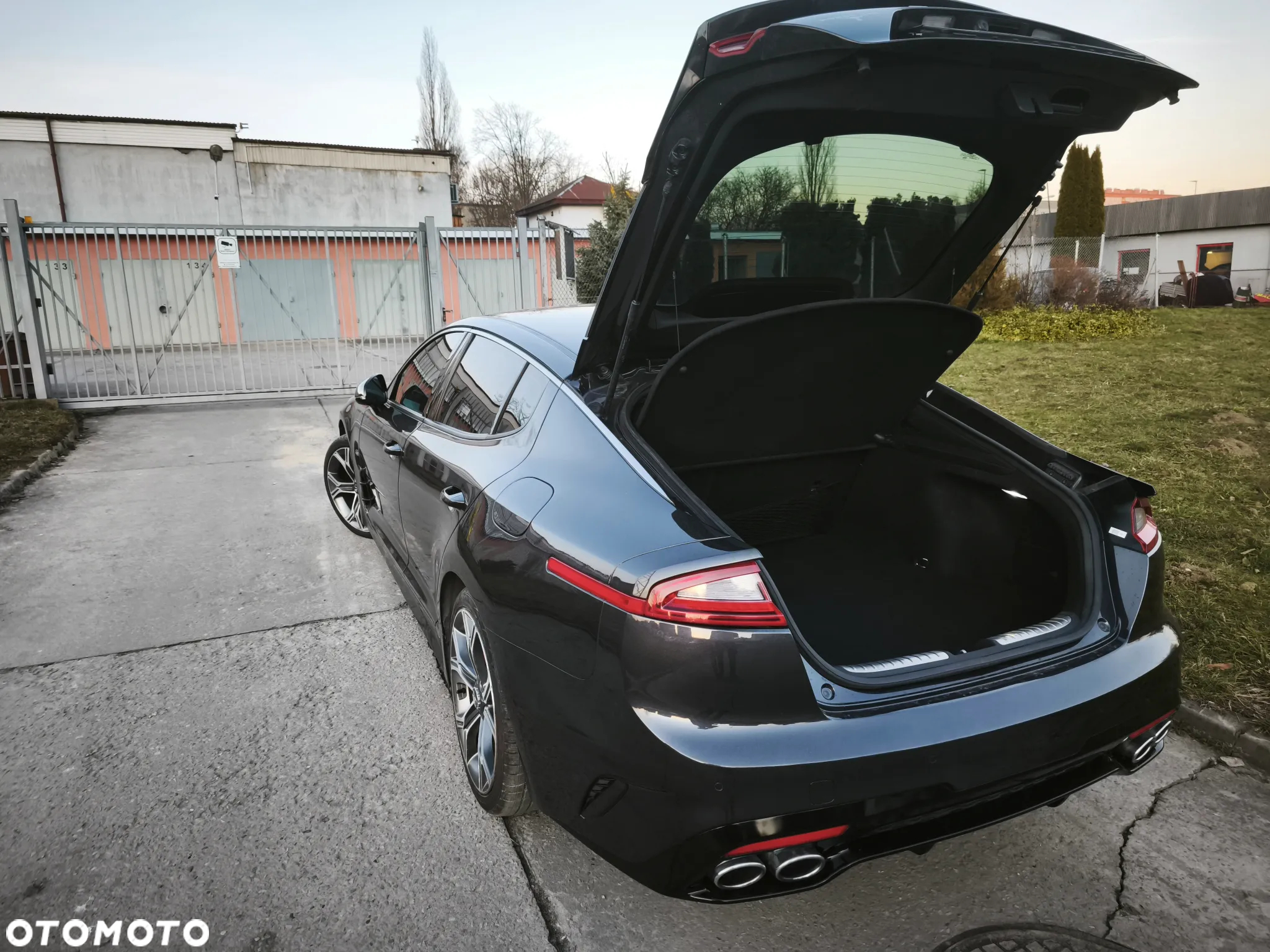 Kia Stinger - 8
