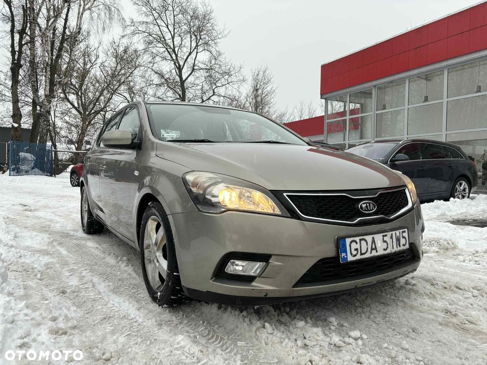 Kia Ceed - 1