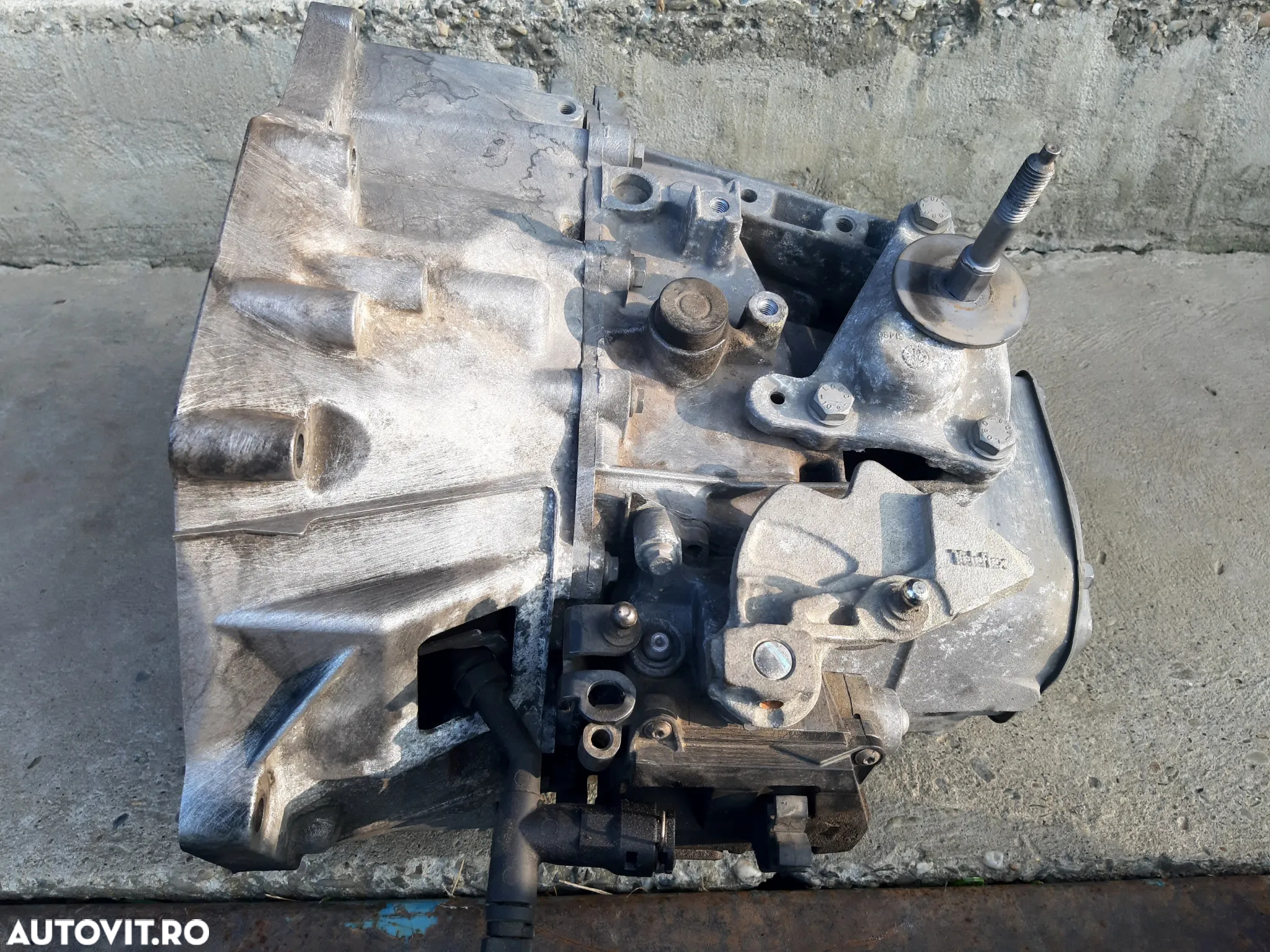 Cutie de viteze 6 trepte 1.6 HDI  PEUGEOT 308 / 3008 / 208 cod 9682456310 - 2