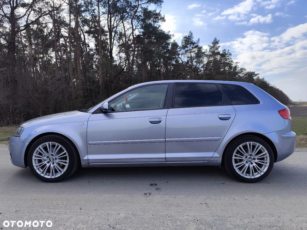 Audi A3 Sportback 2.0 TDI DPF Ambition - 2