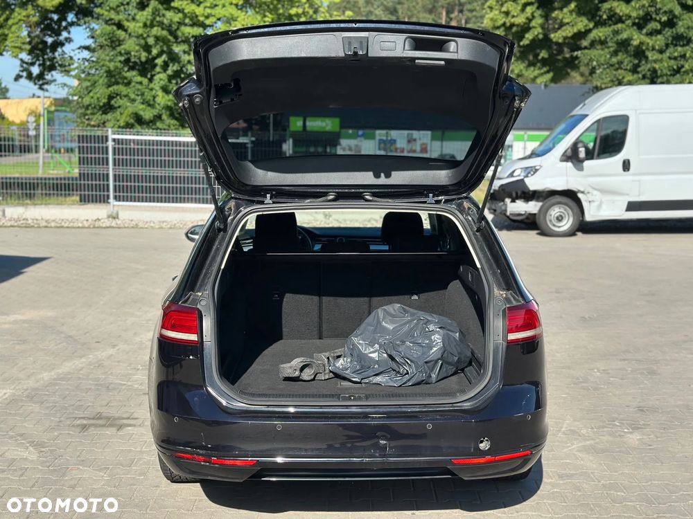 Volkswagen Passat - 8