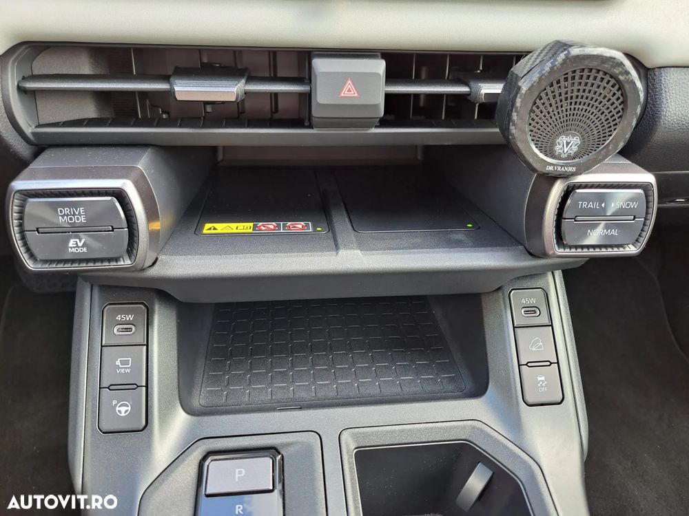 TOYOTA RAV4 2026 — imagine 21