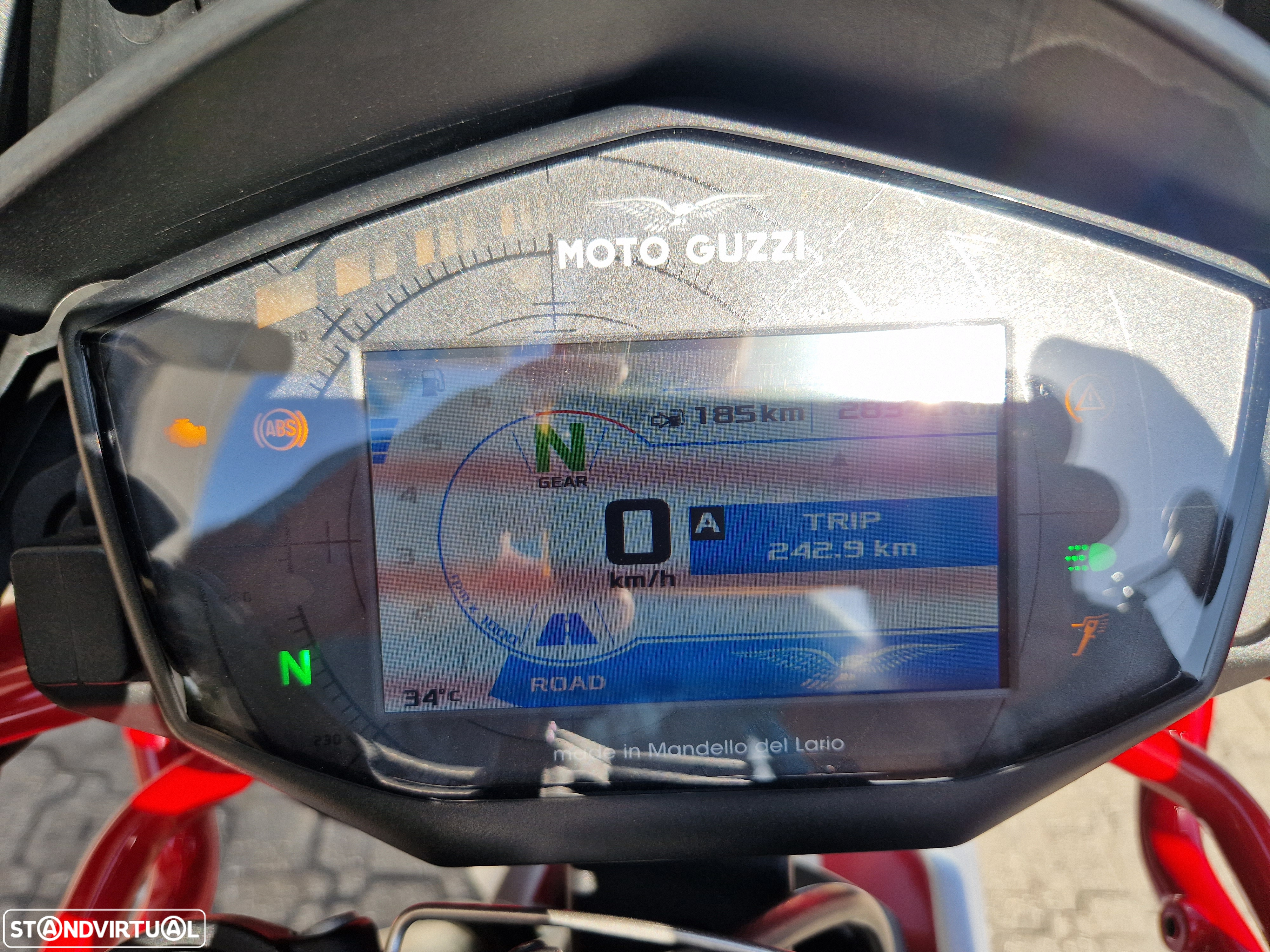 Moto Guzzi V85 V85TT - 10