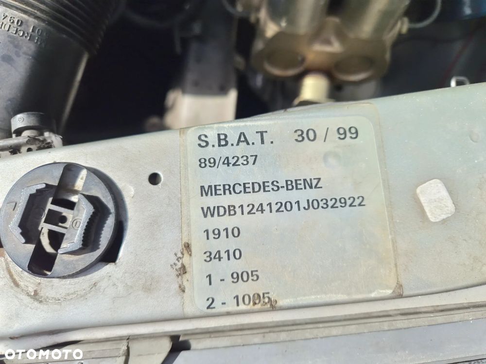 Mercedes-Benz W124 (1984-1993) - 12