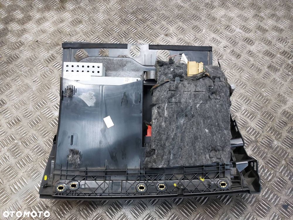 SCHOWEK PASAŻERA + ZMIENIARKA AUDI A7 4G EU 4G1880302A 4G1880918 - 2