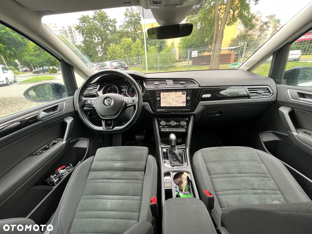 Volkswagen Touran 2.0 TDI SCR (BlueMotion Technology) DSG Highline - 11