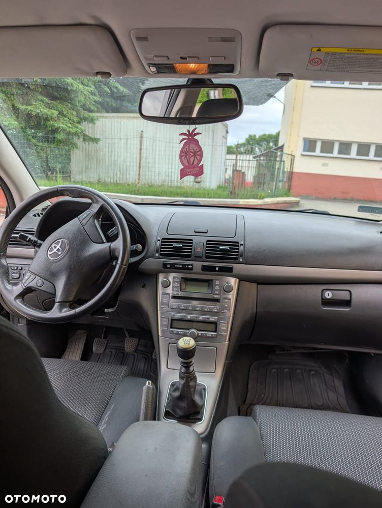 Toyota Avensis 2.0 D-4D Sol - 22