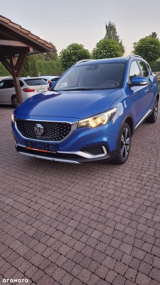 MG ZS - 6