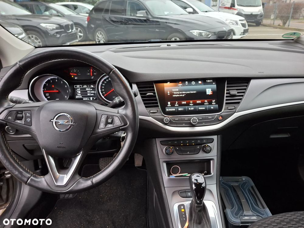 Opel Astra 1.4 T Dynamic S&S - 10