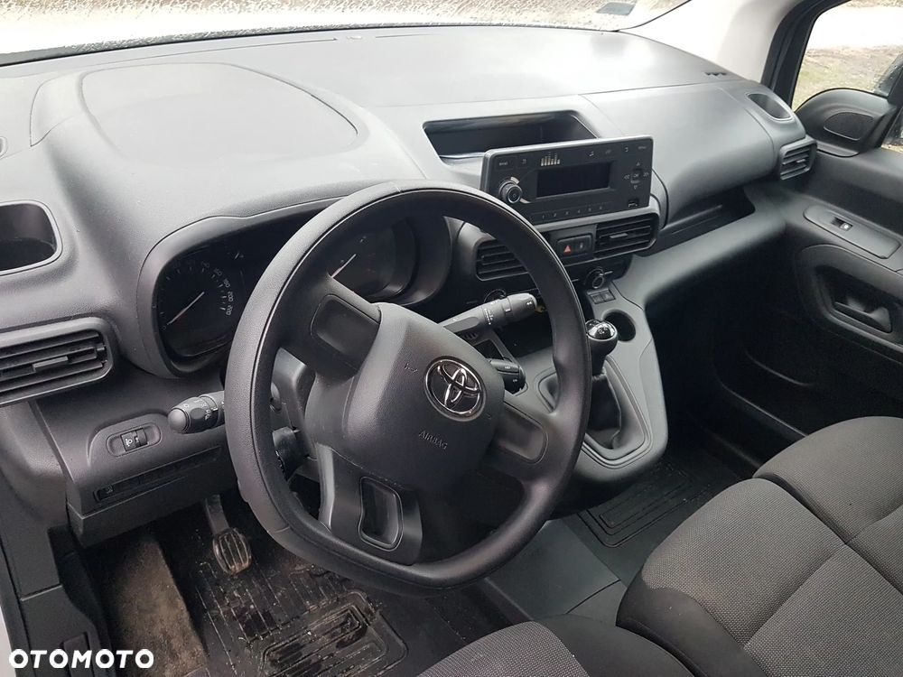 Toyota Proace City - 13