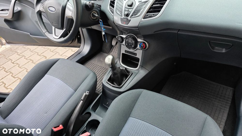 Ford Fiesta 1.25 Celebration - 21