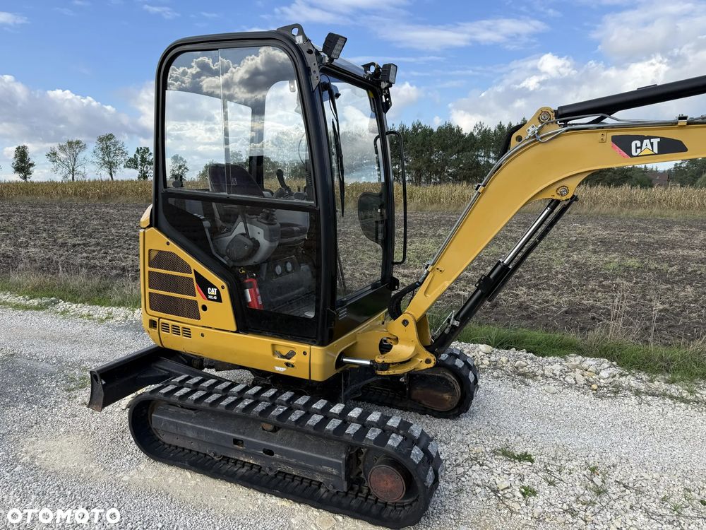 Caterpillar 302.4D - 11