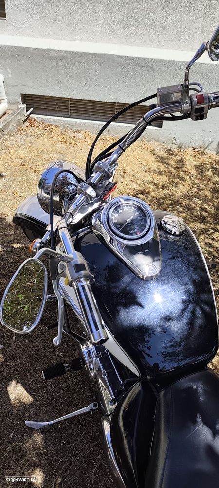 Suzuki Intruder VL 800 - 15