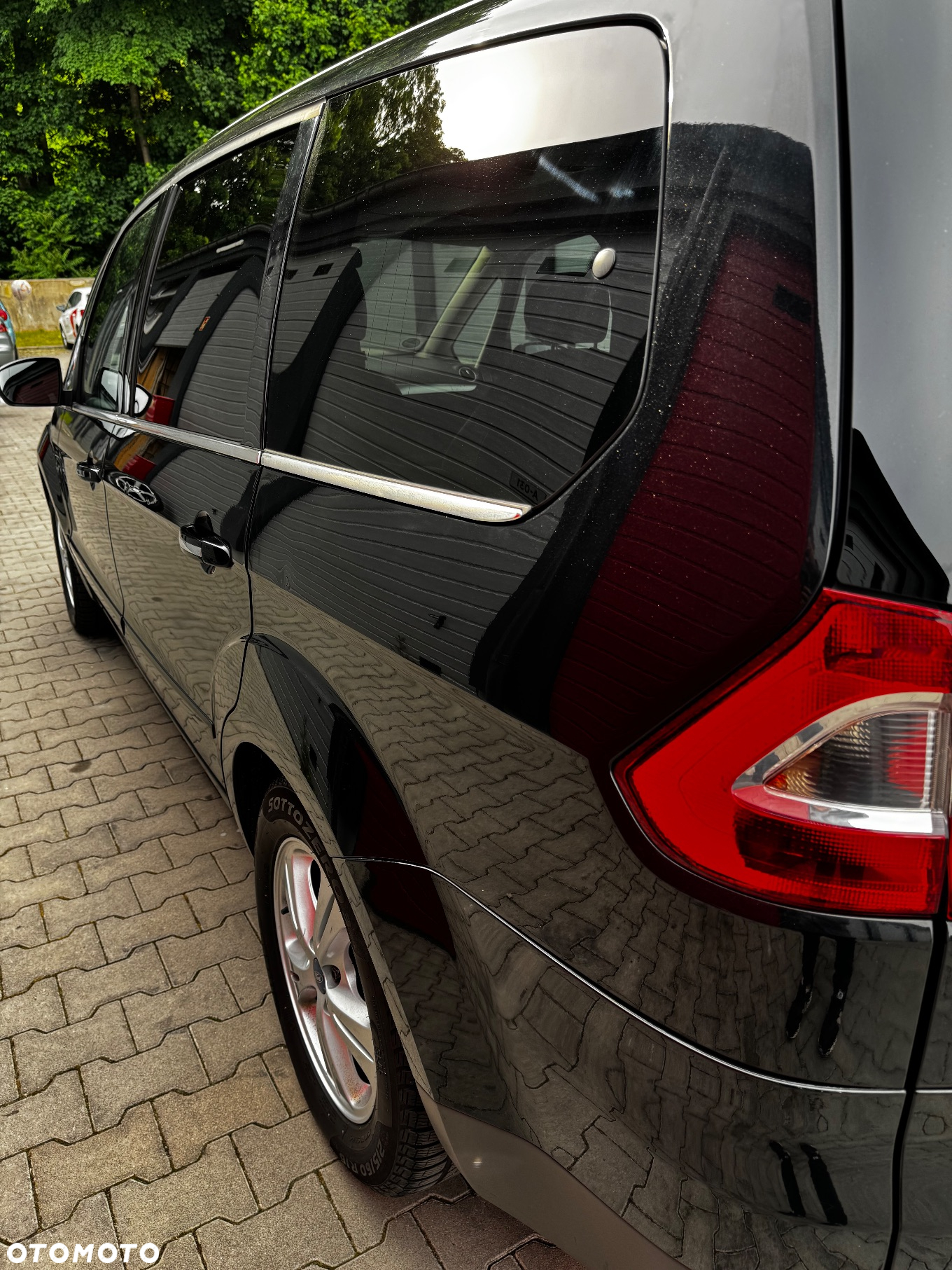 Ford Galaxy - 28