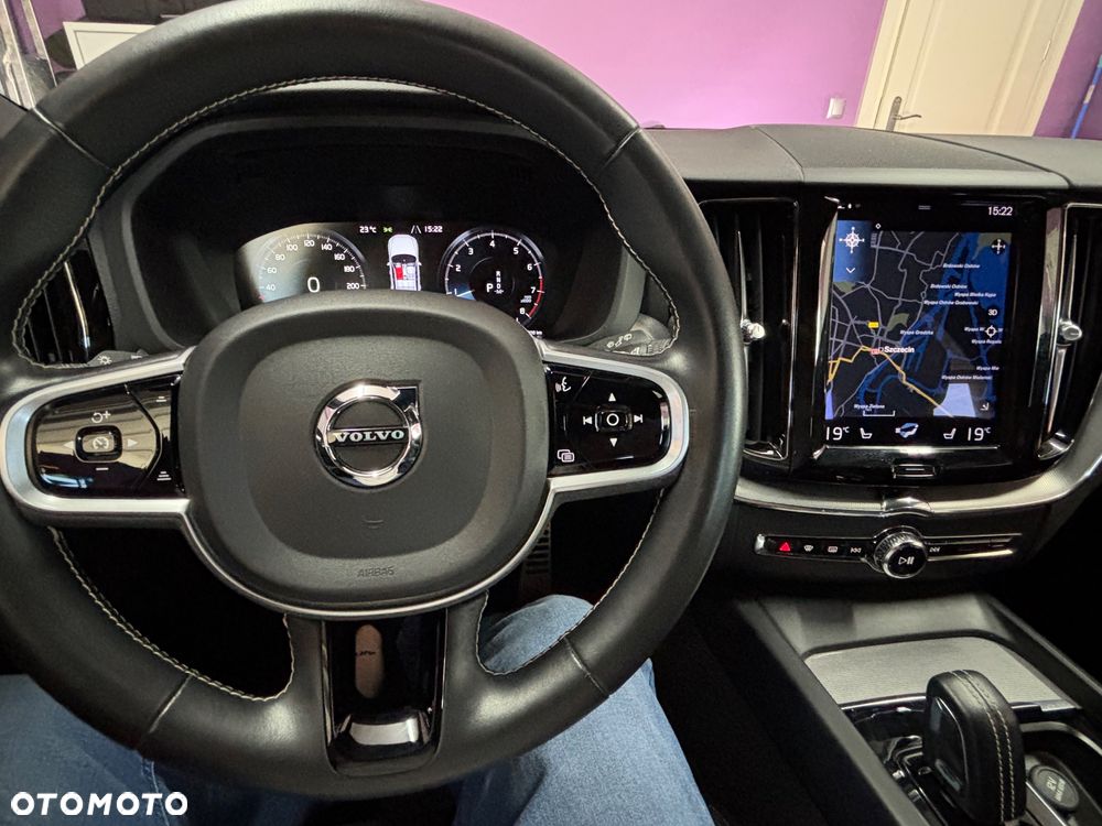 Volvo XC 60 B5 B AWD R-Design - 17