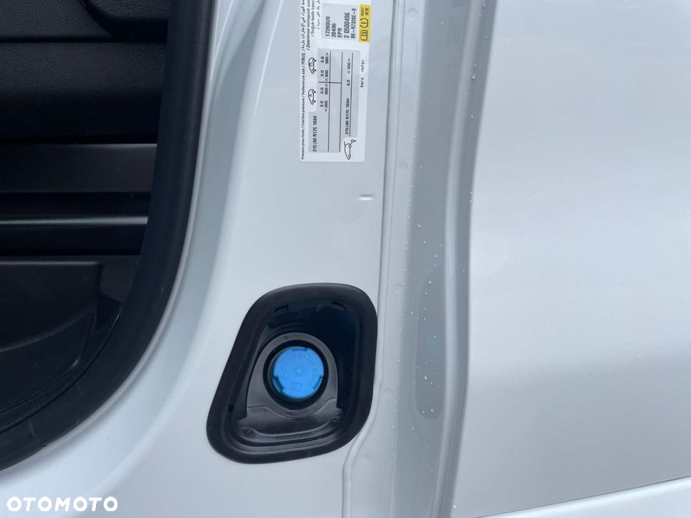 Opel Vivaro - 17