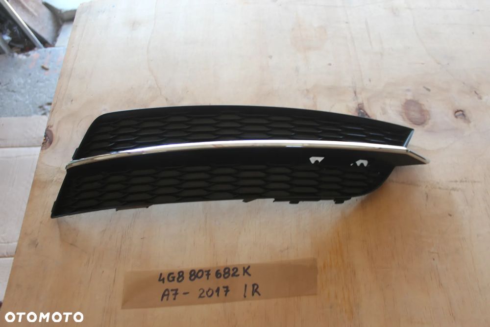KRATKA ZDERZAKA PRAWA AUDI A7 C7 LIFT S LINE 4G8807682K 2015 - 2