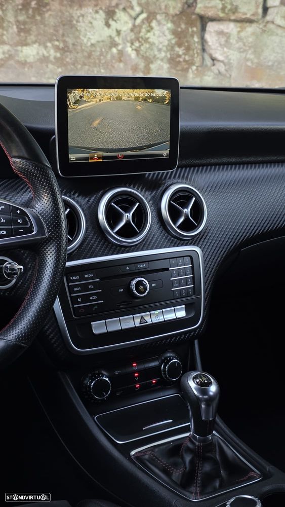 Mercedes-Benz A 180 d AMG Line - 12