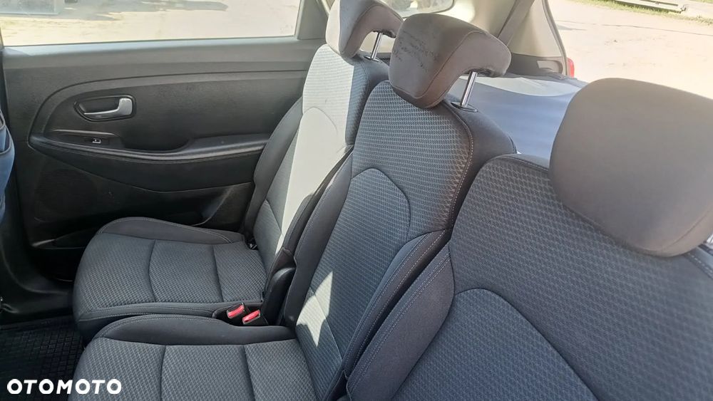 Kia Carens 1.6 GDI M 7os EU6 - 8