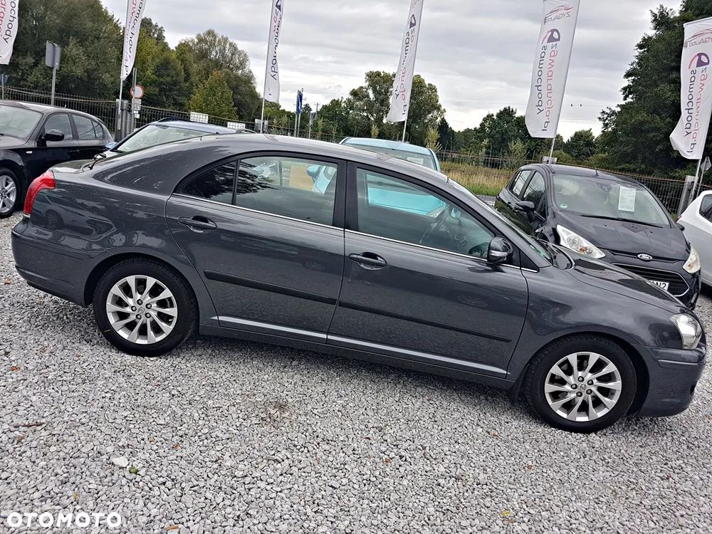 Toyota Avensis 2.0 VVT-i Executive - 30