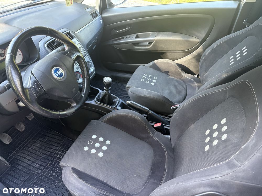 Fiat Grande Punto - 6